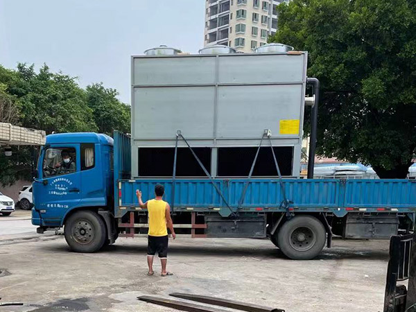 ​复合流闭式冷却塔原理